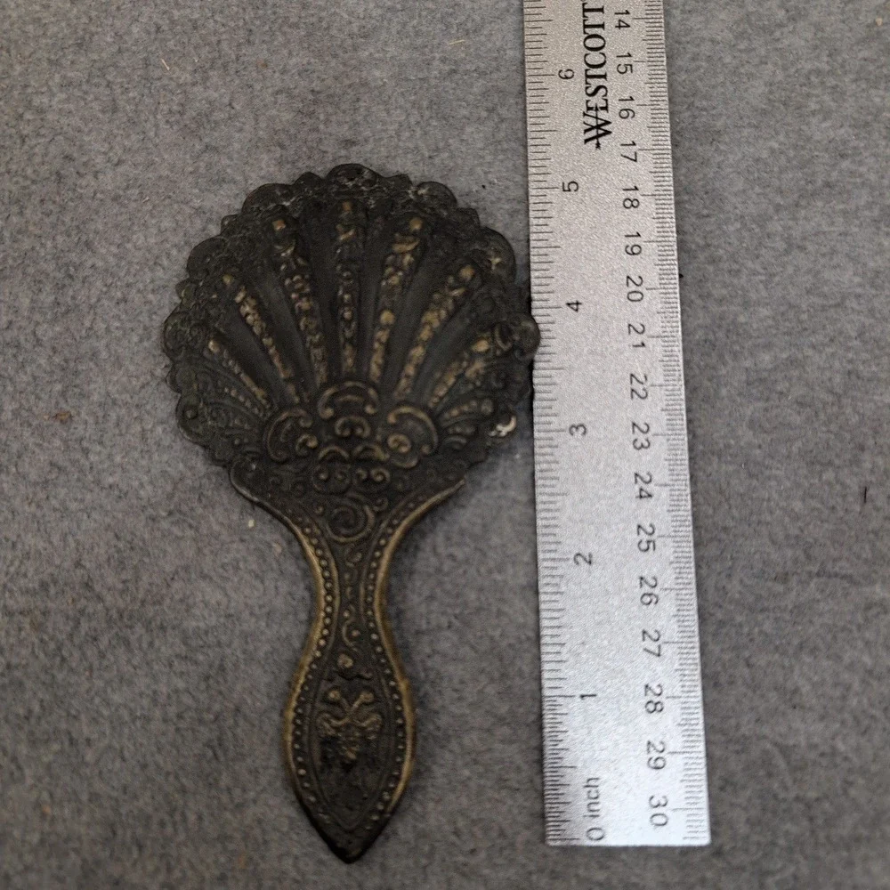 Antique‎ Ornate Brass Hand Mirror Scalloped Shell Victorian Style Vanity Decor